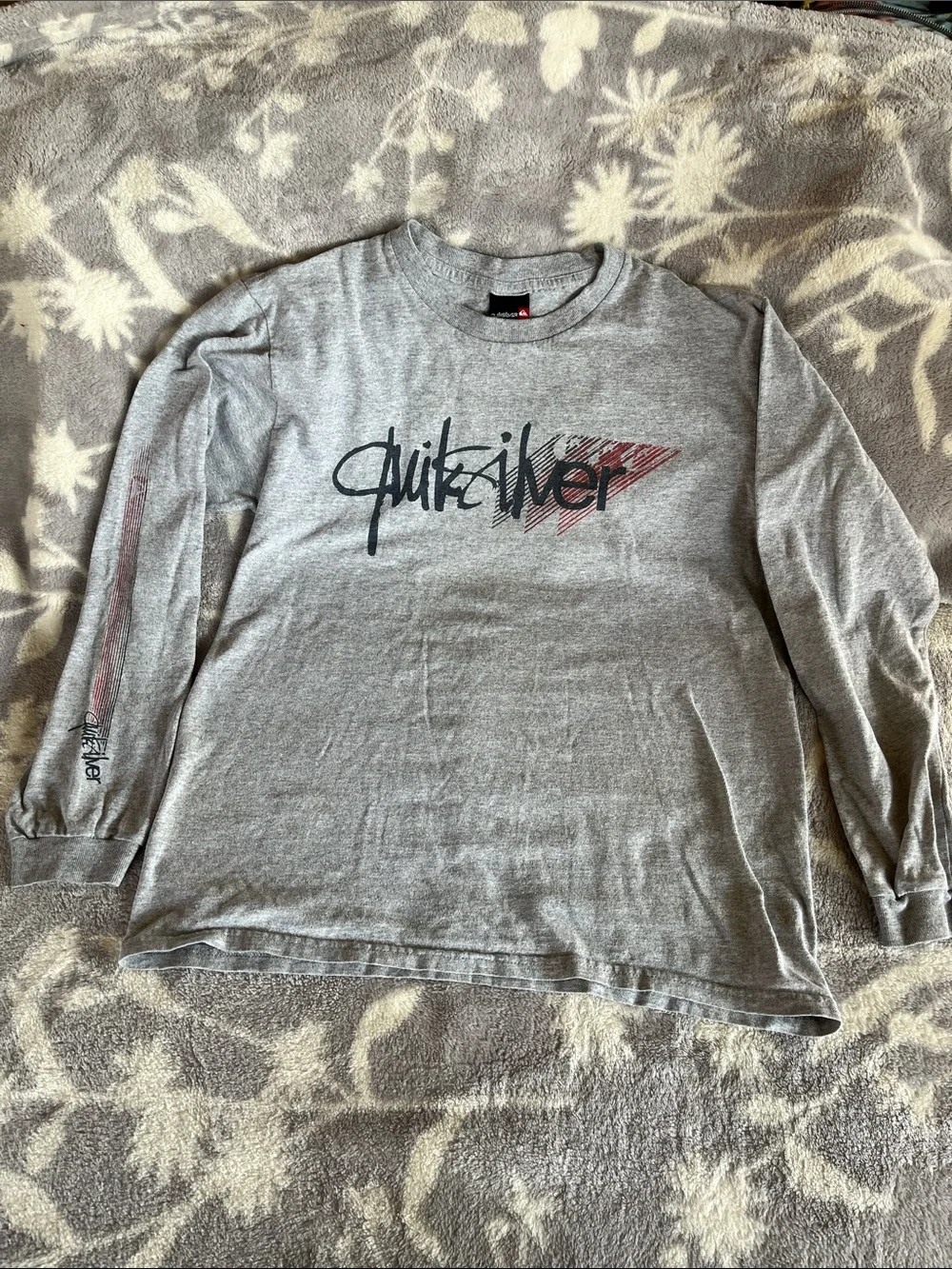 Bundle 4 Pc , Nike Pants /Addis, A&F, & Quicksilver tops - Boys Sz XL Bug Boys